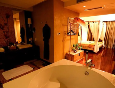 成都养生会所的黄昏恋：当爱情遇上八十岁